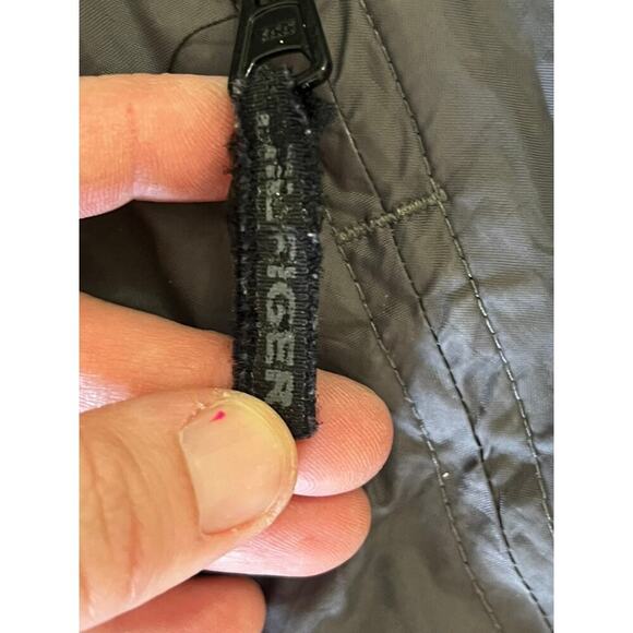 Tommy Hilfiger Mens gray Jacket size Large Polyester and Nylon windbreaker - Picture 7 of 16